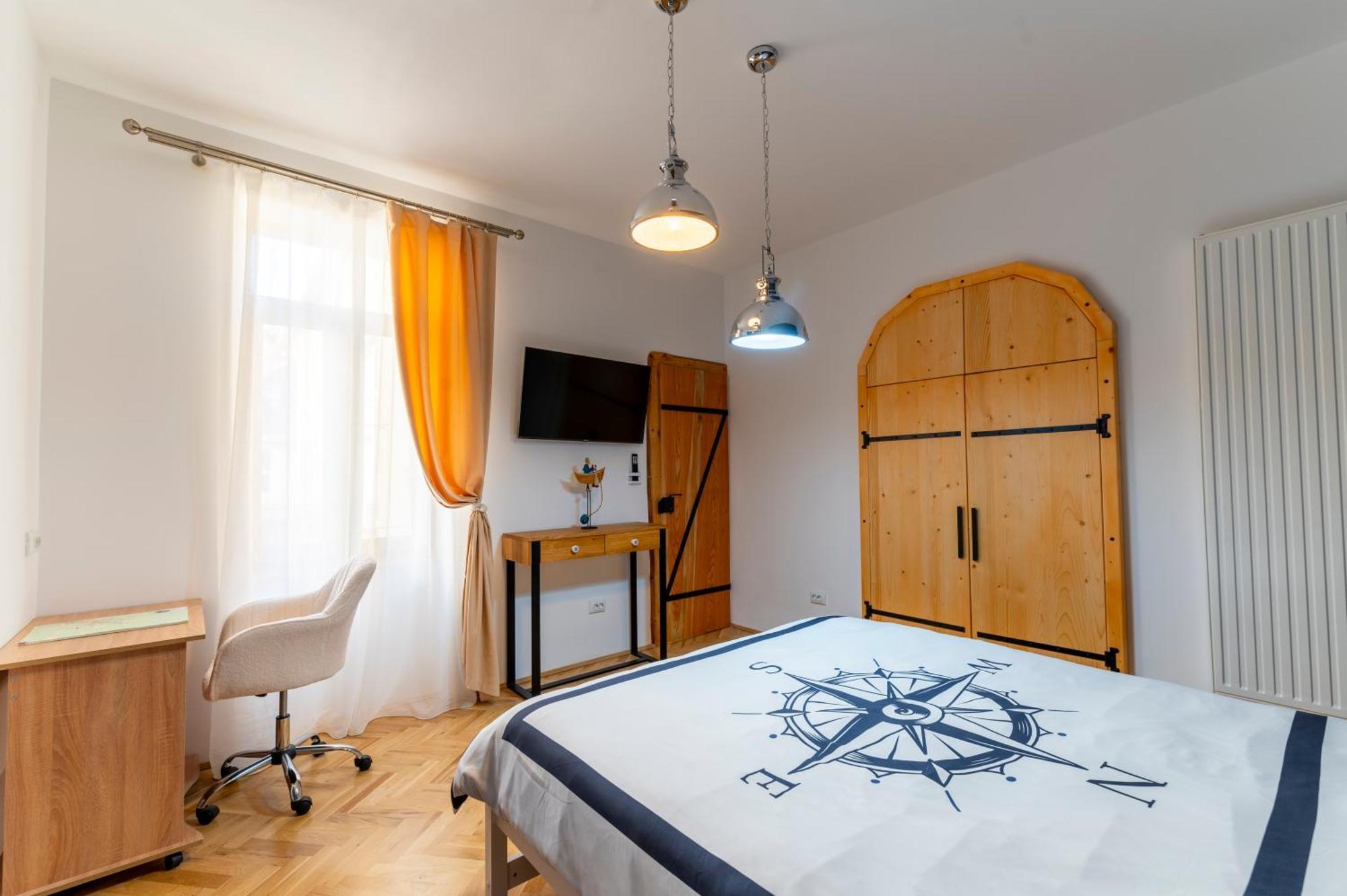 Luxurious Apartment In Old Town - Ultra Central Braşov Exterior foto